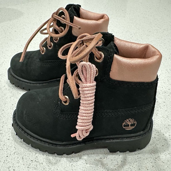🩷Timberland Boots🩷 - Picture 1 of 5